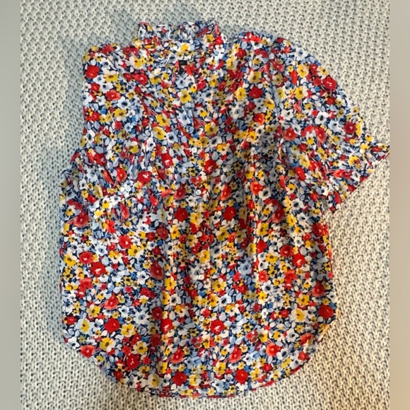 Ann Taylor White Ruffled Blouse with Mandarin Collar - Picture 4 of 5